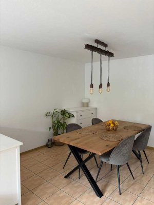 Charmante 2,5-Zimmer-Wohnung mit neuer Einbauküche in 75175