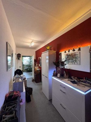 Lichtdurchflutete 4-Zimmer-Wohnung mit Wintergarten, Balkon und Aufzug