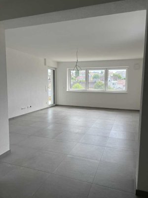 Exklusive 4,5-Zimmer-Obergeschosswohnung mit Balkon – Erstbezug nach Sanierung