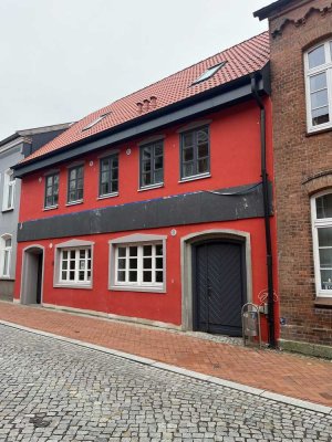 Exklusive 2-Zimmer-Wohnung mit Terrasse und EBK in Gadebusch