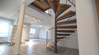 Exklusive 3,5-Zimmer-Maisonette-Whg. im Zentrum Sindelfingens mit Sauna und großer Dachterrasse