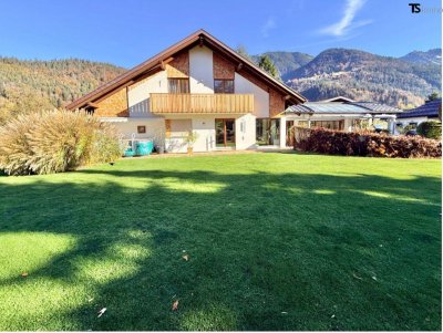 Nüziders: Einfamilienhaus mit Garten - Premium-Immobilie – Wohnjuwel mit Wintergarten, Wellnessbereich &amp; Traumgarten