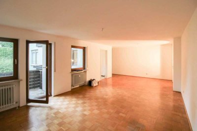 Im Herzen der Ulmer Altstadt: 2 Zimmer-Wohnung mit Aufzug, Loggia und EBK