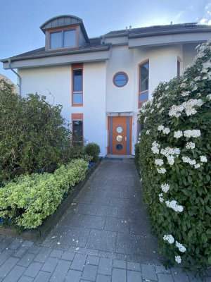 Helle 2-Zimmer Wohnung mit Balkon und schöner Aussicht
