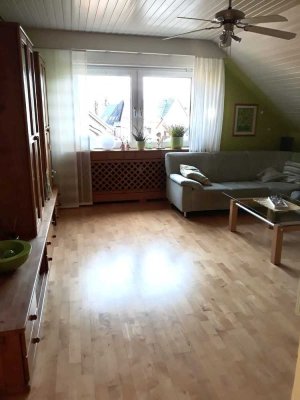 Schöne, gepflegte 3 Zimmer-Dachgeschosswohnung mit guter Innenausstattung und Garten in Datteln