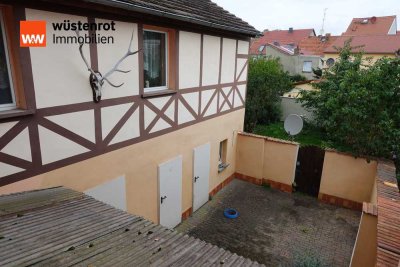 Charmantes Reihenmittelhaus mit Potenzial und gemütlichem Innenhof