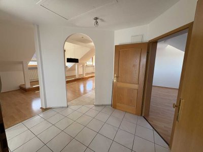 Licht und Luft unter dem Dach – Wohngenuss in Uttenreuth entdecken