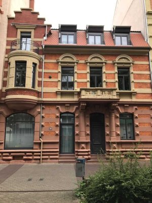 Wunderschöne 3ZKB Wohnung  1.OG,  mit großem Garten, im Baudenkmal.