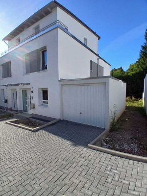 Neubau Doppelhaushälfte, Energie A+, im Zentrum Solingens mit Garage und Stellplatz