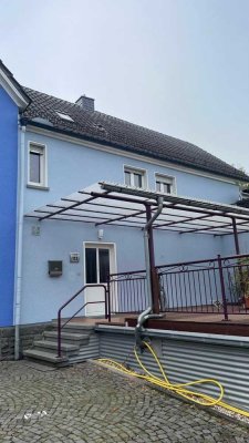 Große Wohnung mit Garage und riesiger Terrasse