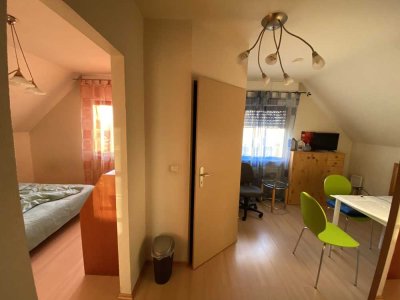 Schöne Dachgeschosswohnung in Frankfurt-Seckbach für 1 Person