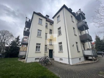 Kapitalanleger aufgepasst: 3-Raum-Wohnung in Böhlitz-Ehrenberg mit Tageslichtbad und Balkon