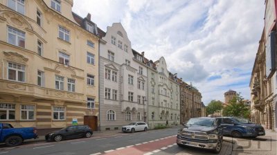 Charmante Wohnung mit ca. 135 m² Altbau-Flair im Bayreuther Zentrum, auch als WG geeignet!
