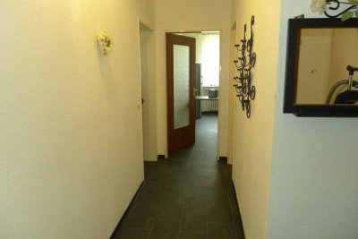 Gut geschnittene 2-Zimmer-Wohnung mit Balkon in guter Lage von WESSELING-KELDENICH ZU VERKAUFEN
