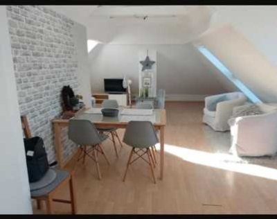 Möblierte 2-Zimmer-Wohnung mit Balkon & Weitblick | Sofort verfügbar | Bremen-Walle