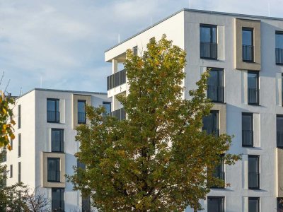 Ganz oben! 2-Zi.-Wohnung auf ~74m² mit Terrasse in prominenter Lage am Rathaus Schönefeld