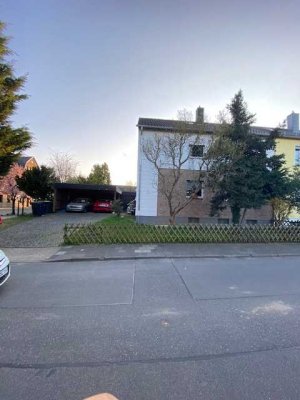 Dachgeschosswohnung in ruhiger Lage