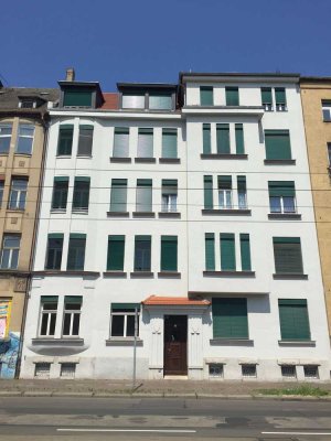 **PROVISIONSFREIE MODERNE 3-RWG MIT EINBAUKÜCHE - FUßBODENHEIZUNG - BALKON - AUFZUG **WE 13**
