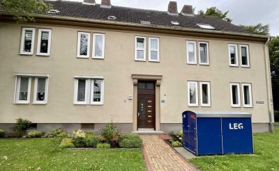 Wohnung mit einem großen hellen Wohnzimmer in Fedderwadergroden zu vermieten!