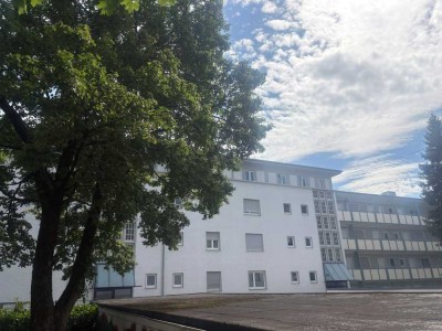 Alle Bildungsstätten vor der Haustür! Berufsschule, Uni etc.