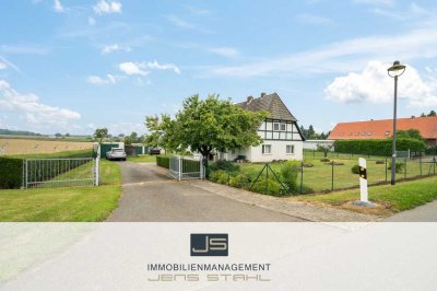 Vielseitig nutzbares Wohnhaus in kleiner Siedlung