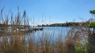 3 room flat by the lake with own jetty!