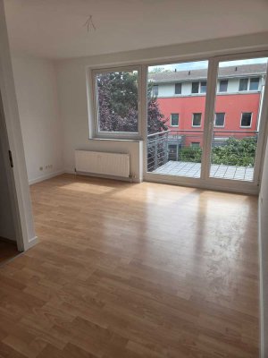+++ Familienwohnen im Grünen - Moderne 5-Zimmer-Maisonettewohnung mit Balkonen in Berlin-Staaken +++