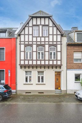 Elegante Villa mit Garten – Wohnen im Herzen von Erkelenz
