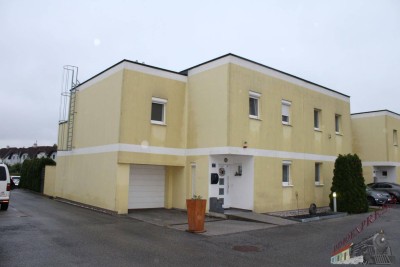 Modernes Eckeihenhaus mit Keller und mit Garten, Pool &amp; Garage in Toplage von Münchendorf