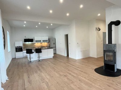 Provisionsfrei, 144 m2 Luxus Wohnung, weit unter Wert mit Sauna, Kamin, Familienfreundlich, Aufzug