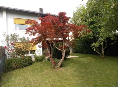 Doppelhaushälfte mit herrlichem Garten