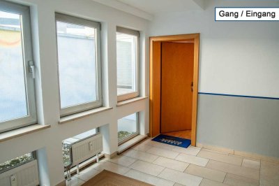 Günstige 1,5-Zimmer-Terrassenwohnung mit Einbauküche in Regen