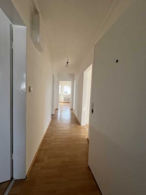 Gepflegte 4-Zimmer Dachgeschosswohnung in Büttelborn