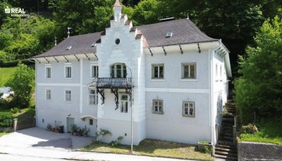 Beeindruckende Hammerherren Villa mit Weinkeller