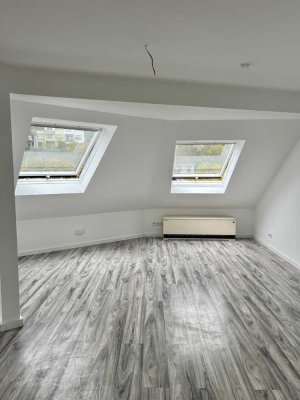 Geräumige 4-Zimmer-Wohnung mit 2 Bädern und Gäste-WC in Wuppertal-Barmen