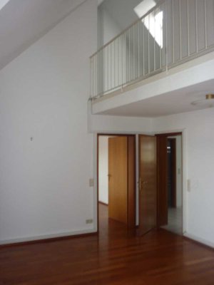 Loftartige Dachgeschosswohnung Thalkirchen mit Galerie - provisionsfrei