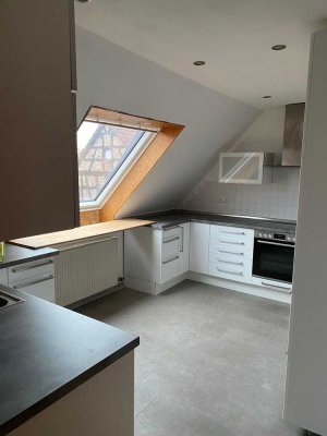 Attraktive 2-Zimmer Dachgeschosswohnung in Großbottwar (Teilort)