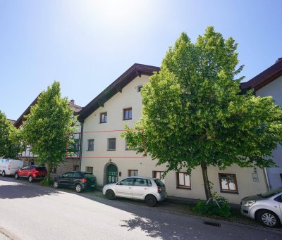 HALL - REIZENDE, GEPFLEGTE ZWEIZIMMERWOHNUNG AUF 70m2 , ALLGEMEINGARTEN