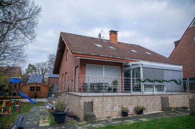 Großes Mehrgenerationenhaus mit Einliegerwohnung - auch als Mehrfamilienhaus nutzbar.