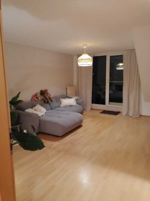 Hochwertig ausgestattete2,5-Zimmer-DG-Wohnung  mit Dachterrasse & EBK in Renningen
