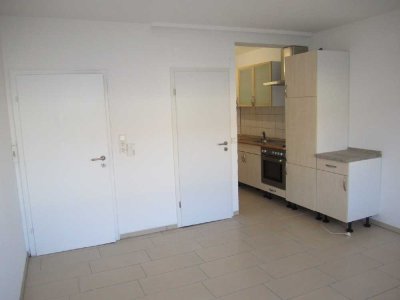 Relaisstraße: Appartement mit Einbauküche und Duschbad
