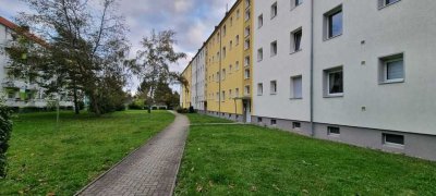 Sanierte 3 Zimmer Wohnung in Halle (Saale) Gesundbrunnen mit Einbauküche