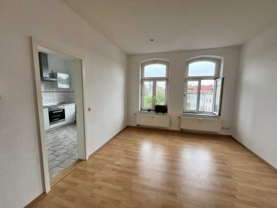 Sanierte 2 Raum Wohnung mit Einbauküche im Storchmühlenweg