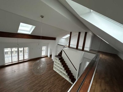 Ganz oben zu Hause – exklusives Penthouse mit urbanem Lebensgefühl - WG geeignet!
