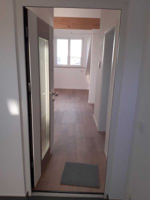 Wohnung im DG, großer Balkon in Westausrichtung, Süd-Gaube, separater Eingang, Glasfaser, Keller