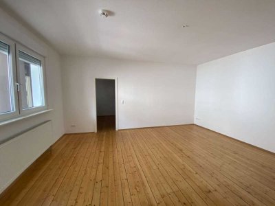 Mehr Platz als erwartet: 2 Zimmer plus Ankleide und Abstellkammer in Weisenau