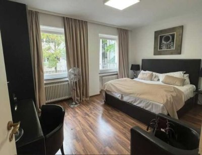 Teilmöblierte Wohnung in zentraler Lage von Düsseldorf Pempelfort