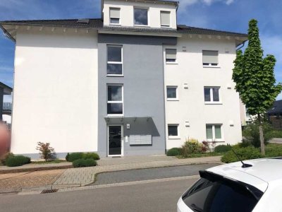 Helle moderne 3-Zimmer Wohnung mit Garten, EBK, barrierefrei