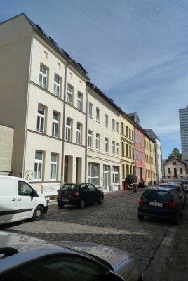 Kurze Straße 8- 2 Raumwohnung- hell+schön+freundlich- zweites Obergeschoß links
