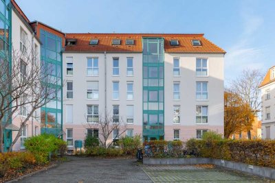 Neubau mit Aufzug, TG, Balkon, Wanne, frisch renoviert. Top Lage und Infrastruktur.